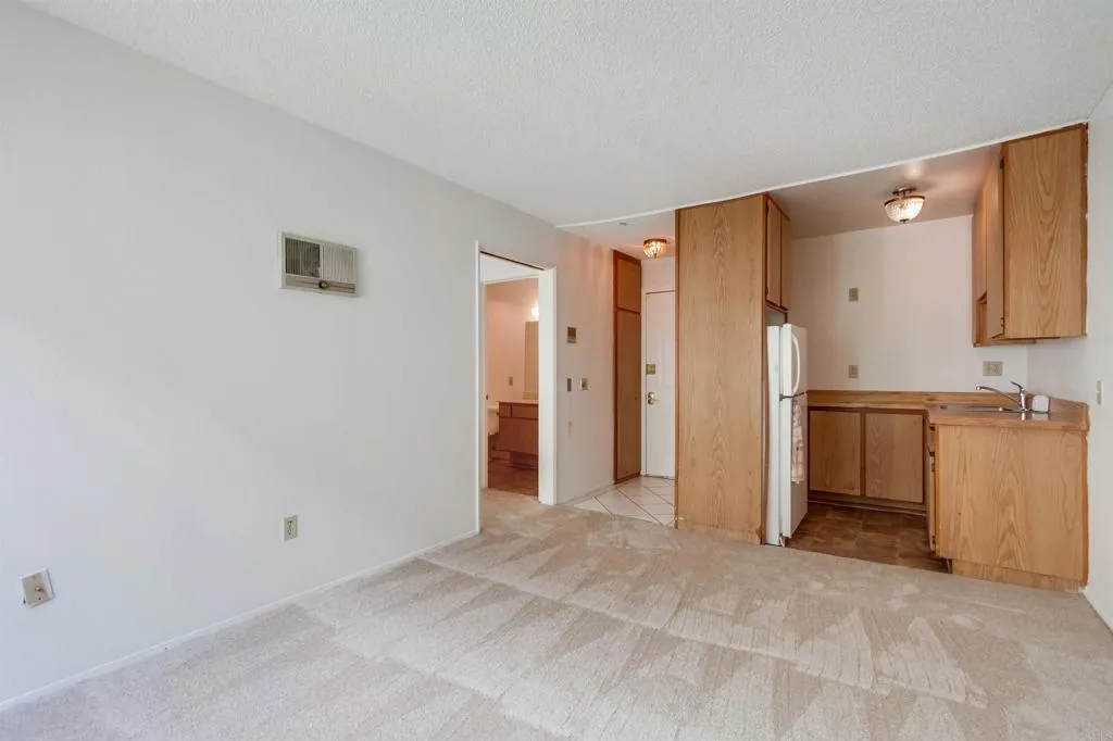 https://cdn.realtyfeed.com/cdn/127/306156374/fac971f757e92e73746c9dc904b1a0e5.webp
