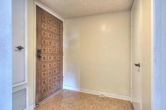 https://cdn.realtyfeed.com/cdn/127/306156445/5881993c50d23e687d9afa526813d98f.webp