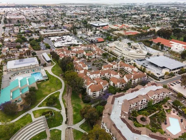 https://cdn.realtyfeed.com/cdn/127/306156445/f17139cb7de845463a1e9c9c5f362e7a.webp