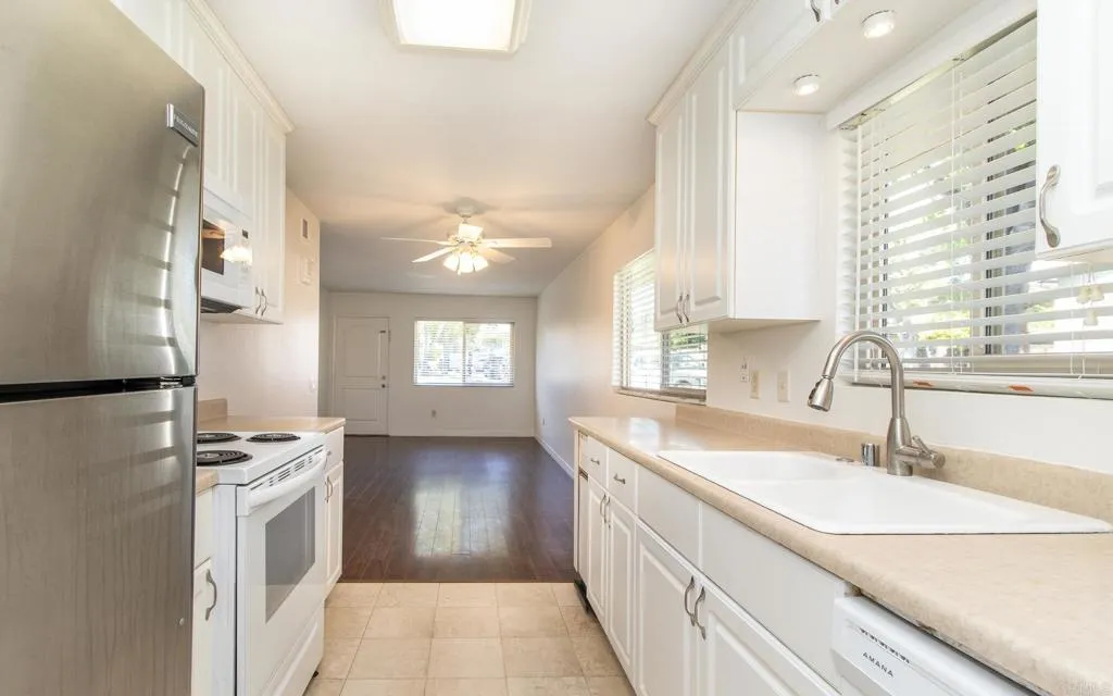 Photo #6: NDP2403556 Listing 