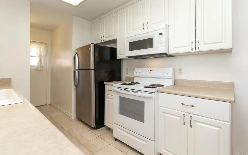 Photo #4: NDP2403556 Listing 