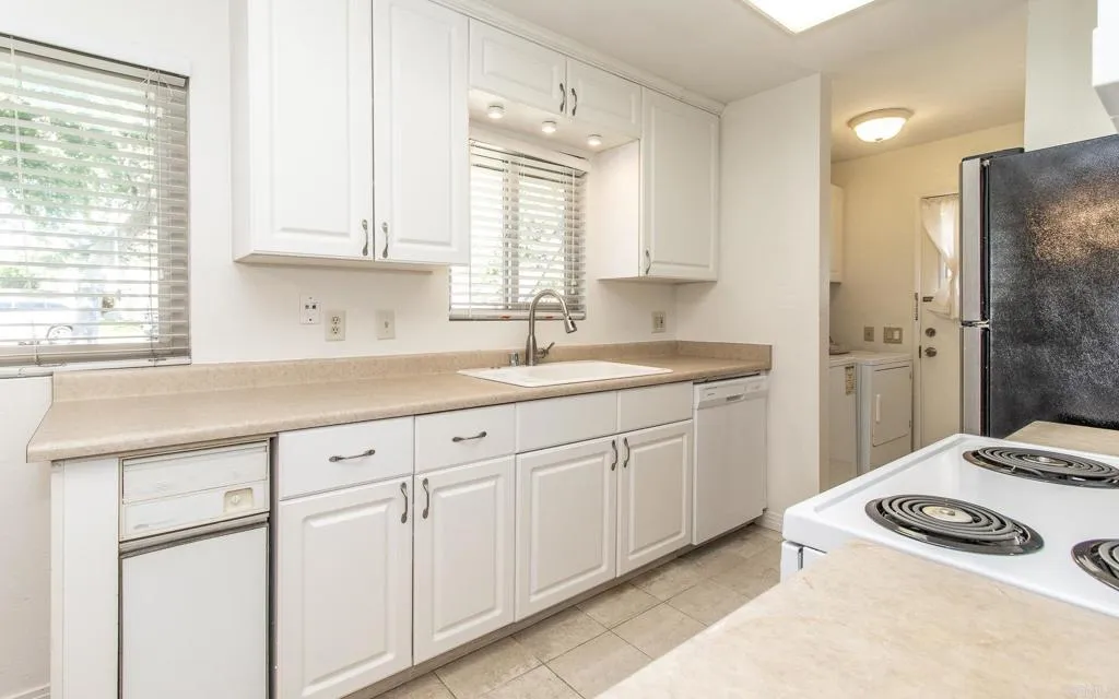 Photo #5: NDP2403556 Listing 