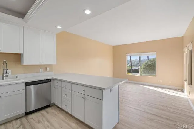 https://cdn.realtyfeed.com/cdn/127/306158443/ebe6edf9b759260cc70fce5451d763d3.webp