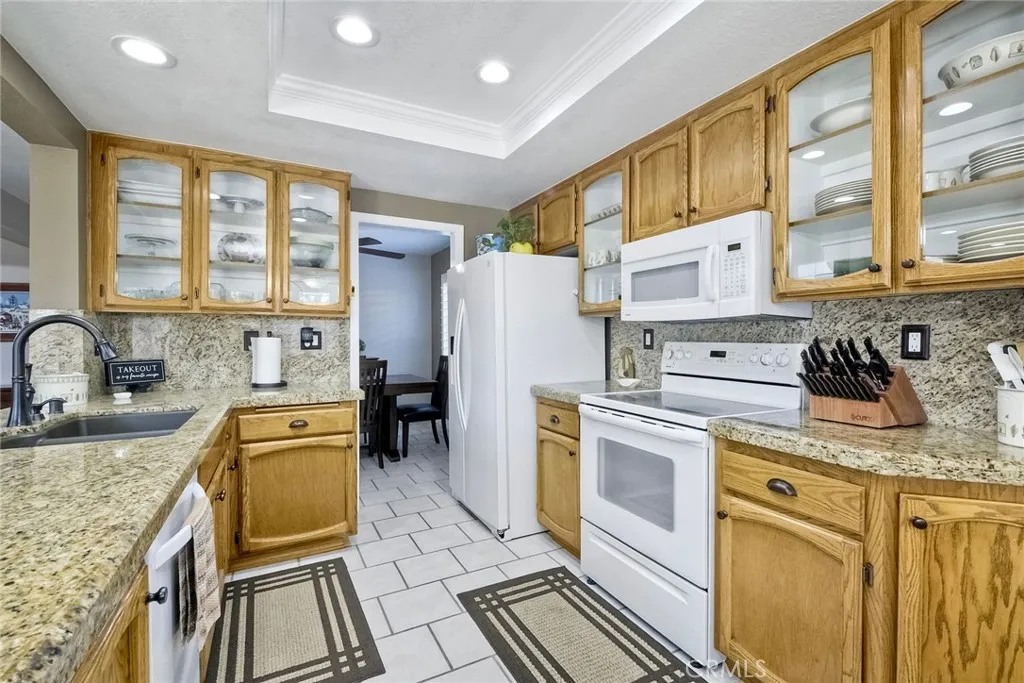 https://cdn.realtyfeed.com/cdn/127/306161828/43ef87ae14ca8b41f9c3db86a8fffac3.webp