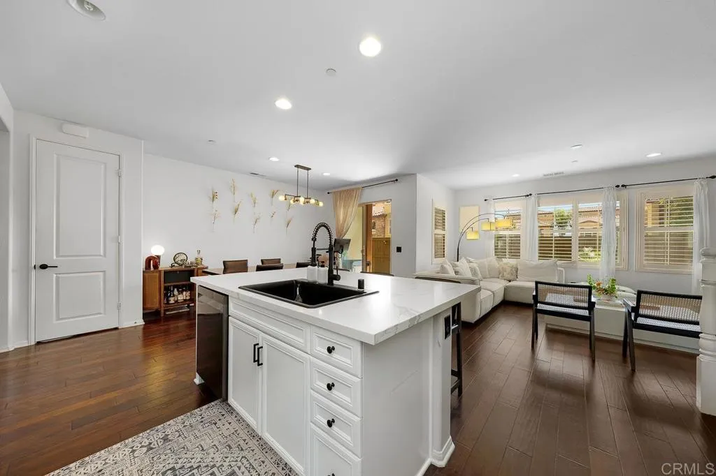 Photo #4: NDP2403786 Listing 