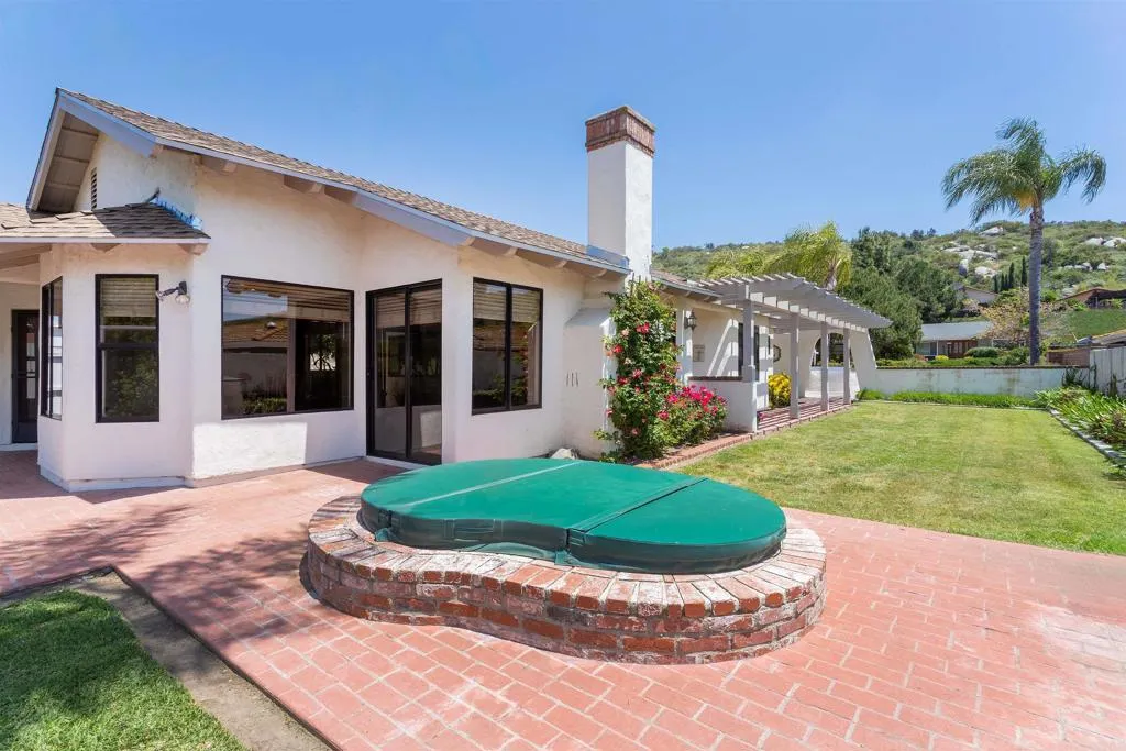 https://cdn.realtyfeed.com/cdn/127/306162299/183e5925ac50f75c1fca01370d17c1e0.webp