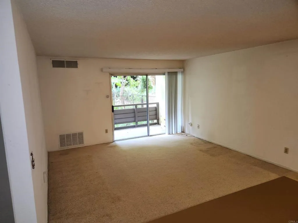 Photo #2: PTP2402558 Listing 