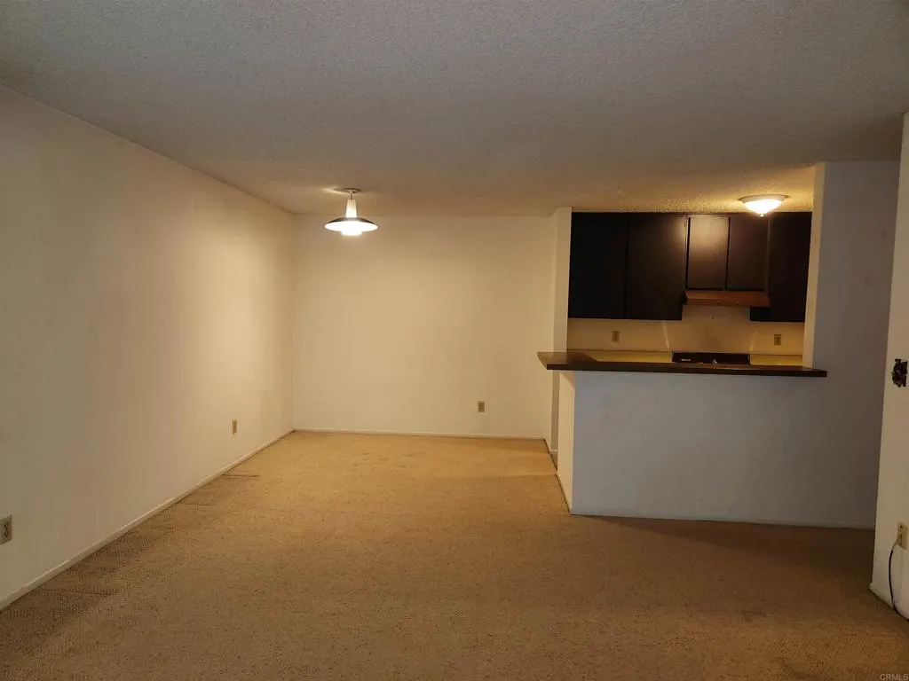 Photo #3: PTP2402558 Listing 