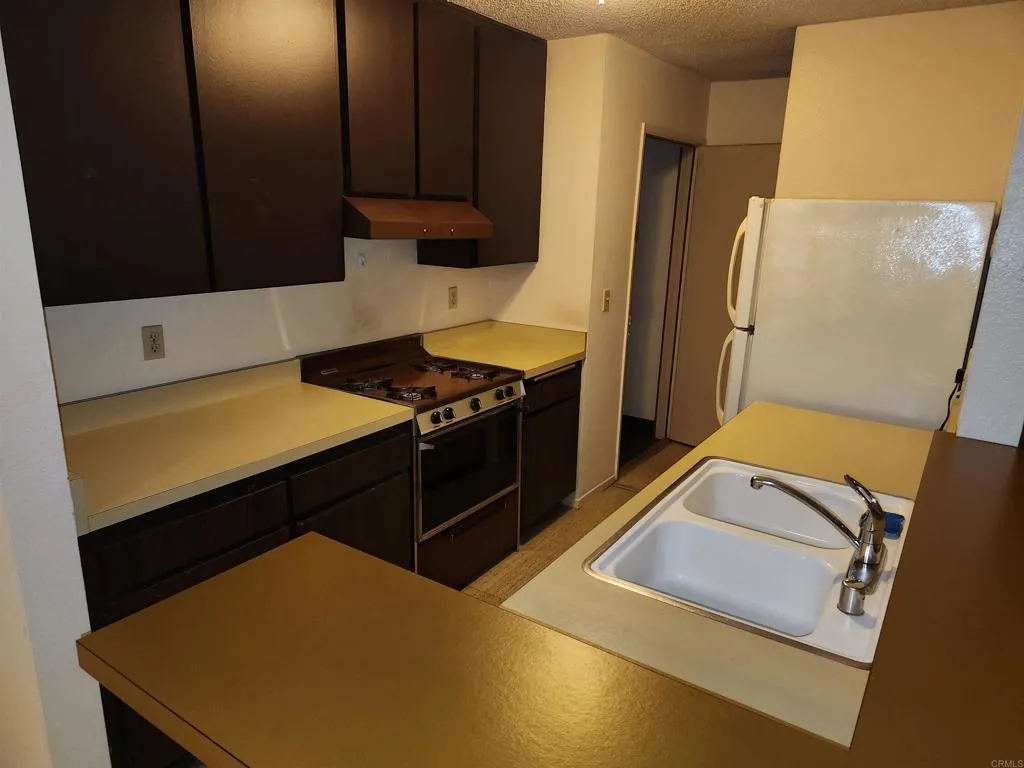Photo #4: PTP2402558 Listing 