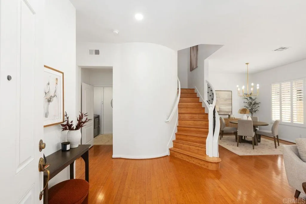 Photo #4: NDP2403972 Listing 