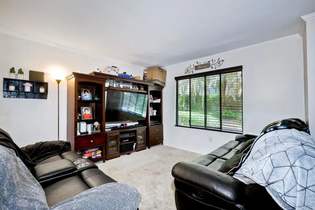 https://cdn.realtyfeed.com/cdn/127/306166414/b29ae7deff46af47548a9a32bb46468d.webp