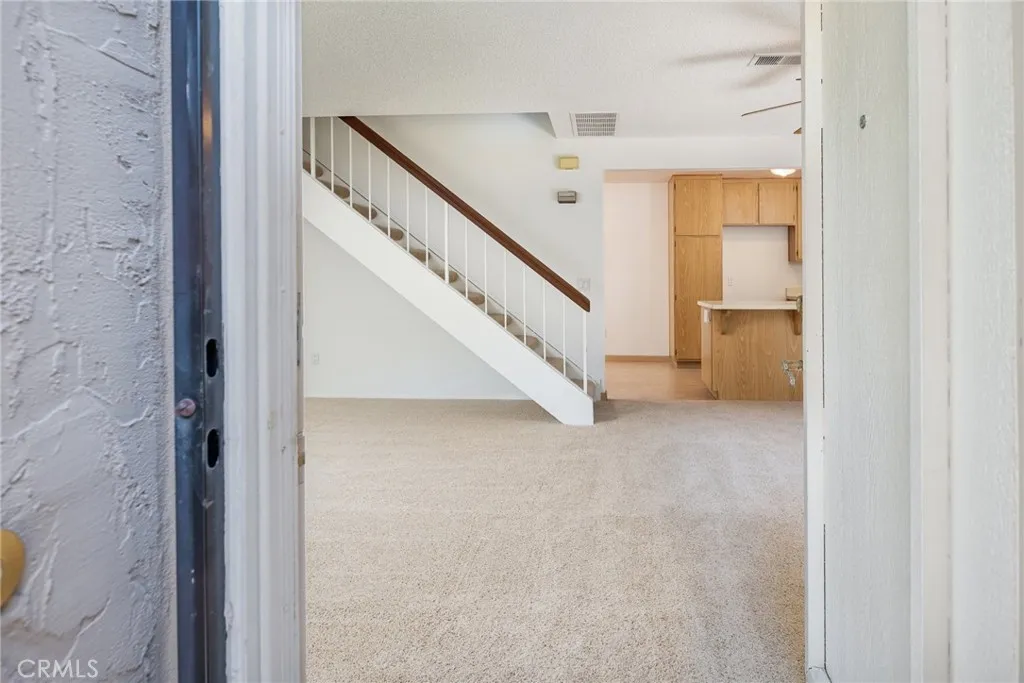 Photo #3: SR24092169 Listing 