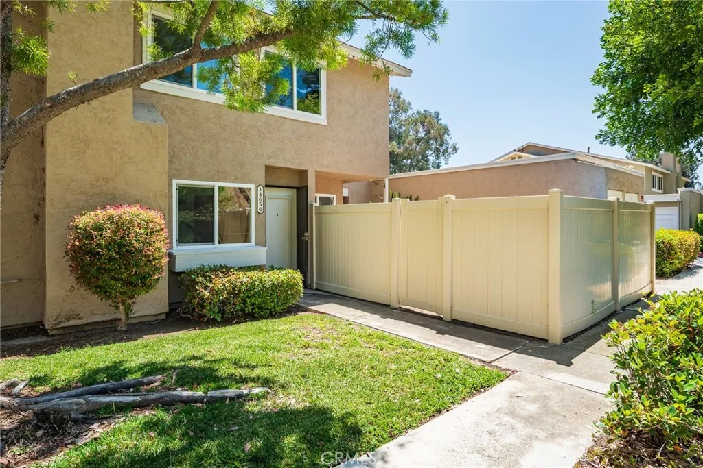 Photo #2: SR24092169 Listing 
