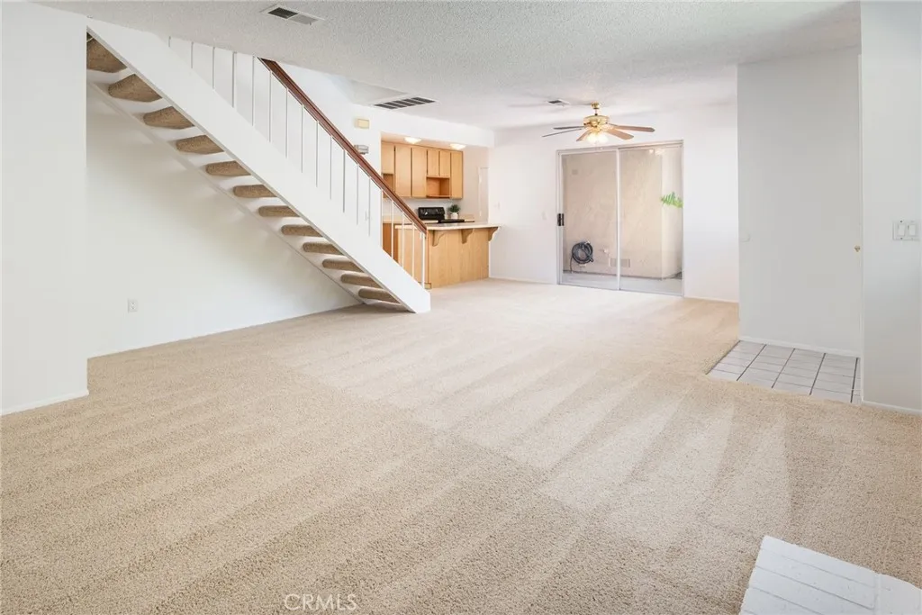 Photo #6: SR24092169 Listing 