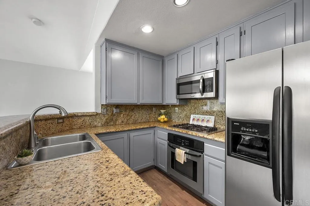 https://cdn.realtyfeed.com/cdn/127/306170728/86b42e904203814c156c655fc16317d8.webp