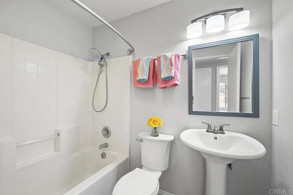 https://cdn.realtyfeed.com/cdn/127/306170728/b94c9de15e1f322345ab4cd34c518c18.webp