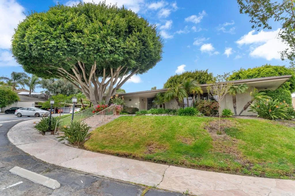 https://cdn.realtyfeed.com/cdn/127/306171950/121014b618f06955bdaa50fdadd9e050.webp