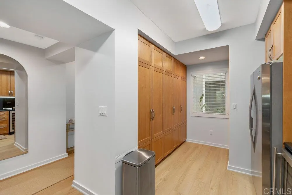 https://cdn.realtyfeed.com/cdn/127/306174746/207779ee6e7acfaae4e882dfa852aaba.webp