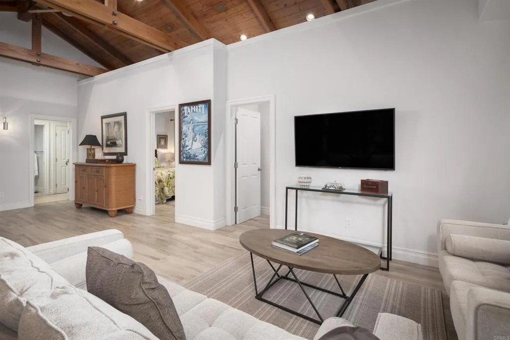https://cdn.realtyfeed.com/cdn/127/306175095/244760f837ed91f29da74a36da6d3bae.webp