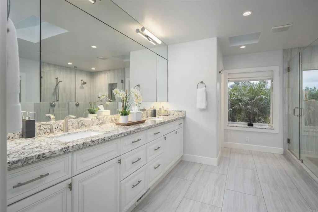 https://cdn.realtyfeed.com/cdn/127/306175095/2a73f0a10418204b039271e27ba42d49.webp