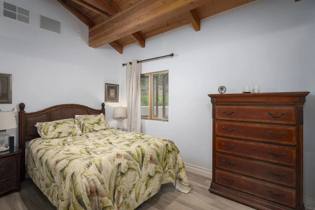 https://cdn.realtyfeed.com/cdn/127/306175095/98448bd1d981b0d7d1af8c87381afd45.webp