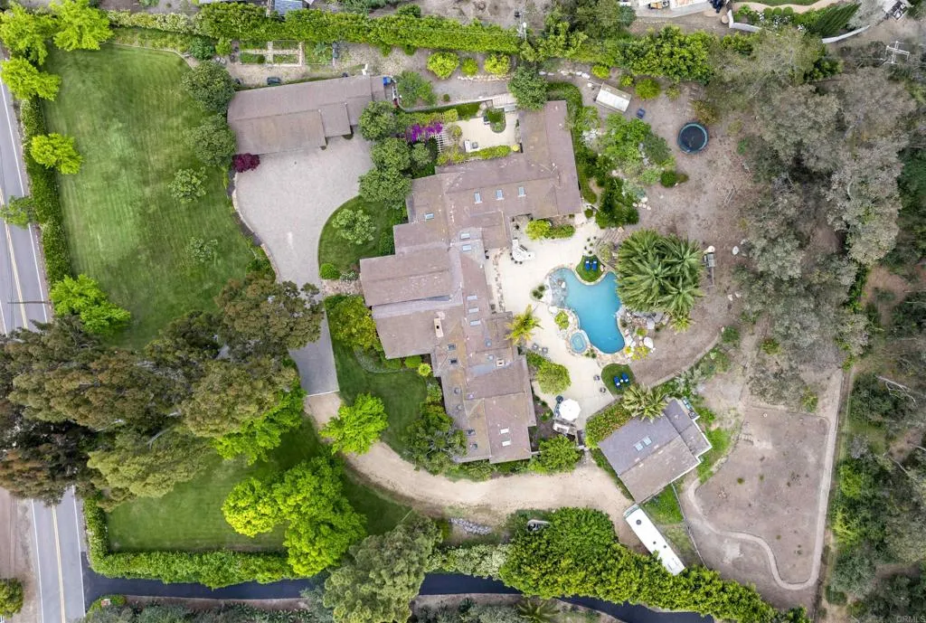 https://cdn.realtyfeed.com/cdn/127/306175095/a43b88f6252792433d228b69a0dff812.webp