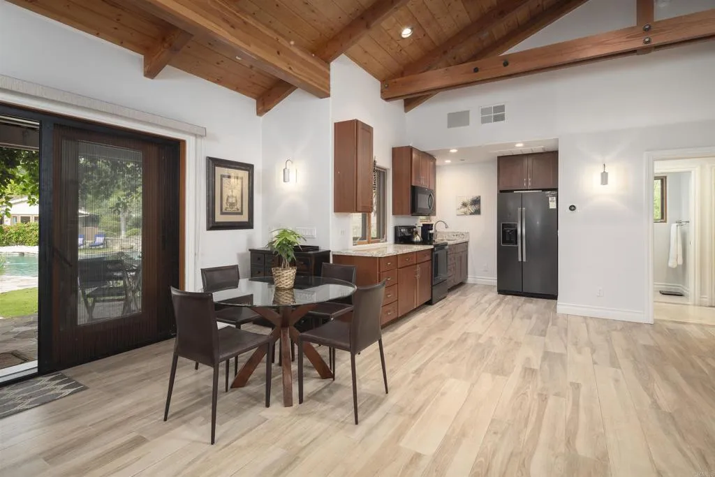https://cdn.realtyfeed.com/cdn/127/306175095/b3a470dc07b8cf7a3ca1d939b1ddbe9a.webp