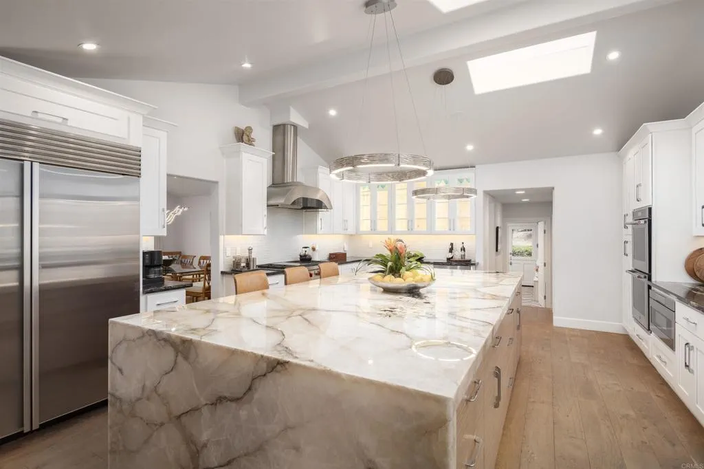 https://cdn.realtyfeed.com/cdn/127/306175095/db629640e2db2e095ba3c6e476cd6a5b.webp