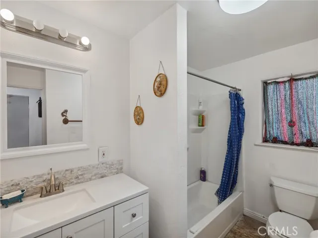 $750,000+