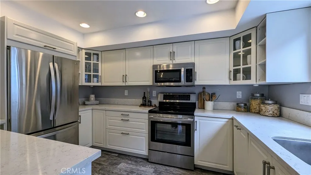 Photo #2: SW24102295 Listing 