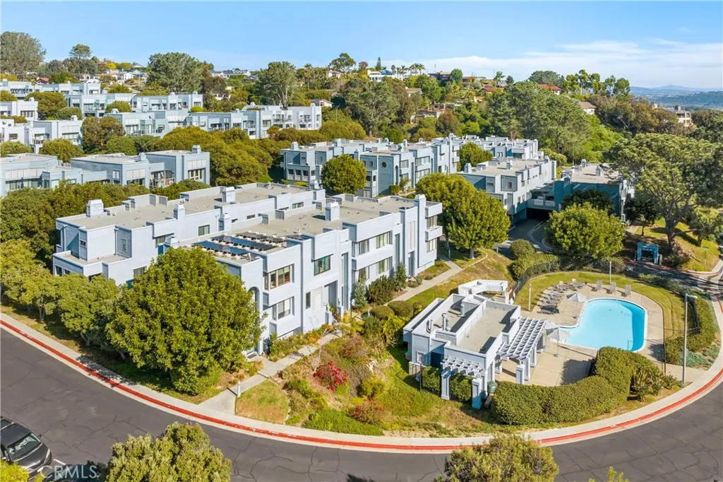 https://cdn.realtyfeed.com/cdn/127/306176115/165685d5b7edc9ad1572ed7d922d5373.webp