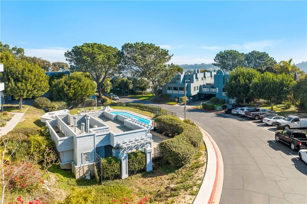 https://cdn.realtyfeed.com/cdn/127/306176115/5bbf4e9f3890a6d2d574286a0700f86b.webp