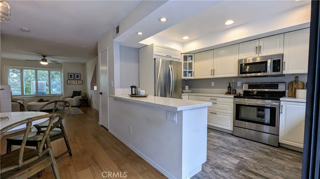 https://cdn.realtyfeed.com/cdn/127/306176115/9cca1b052bc25d36cd642046b383e6eb.webp