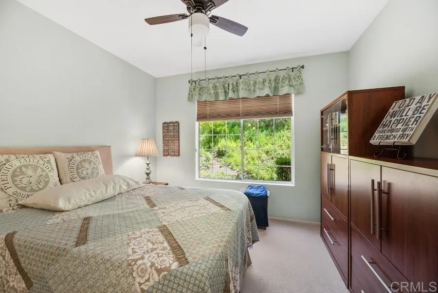 https://cdn.realtyfeed.com/cdn/127/306176242/33b329266954794df31559b9209ad878.webp