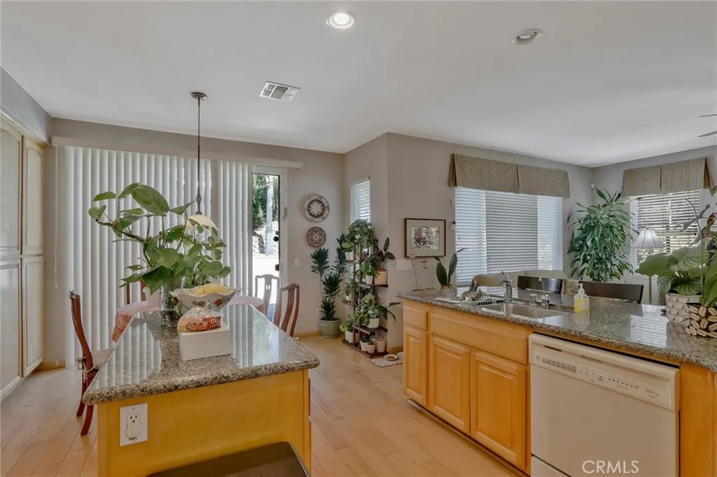 https://cdn.realtyfeed.com/cdn/127/306176923/ff4c8261d0af0d513c4bae1141808e45.webp