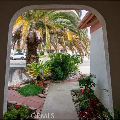 Photo #5: OC24104864 Listing 