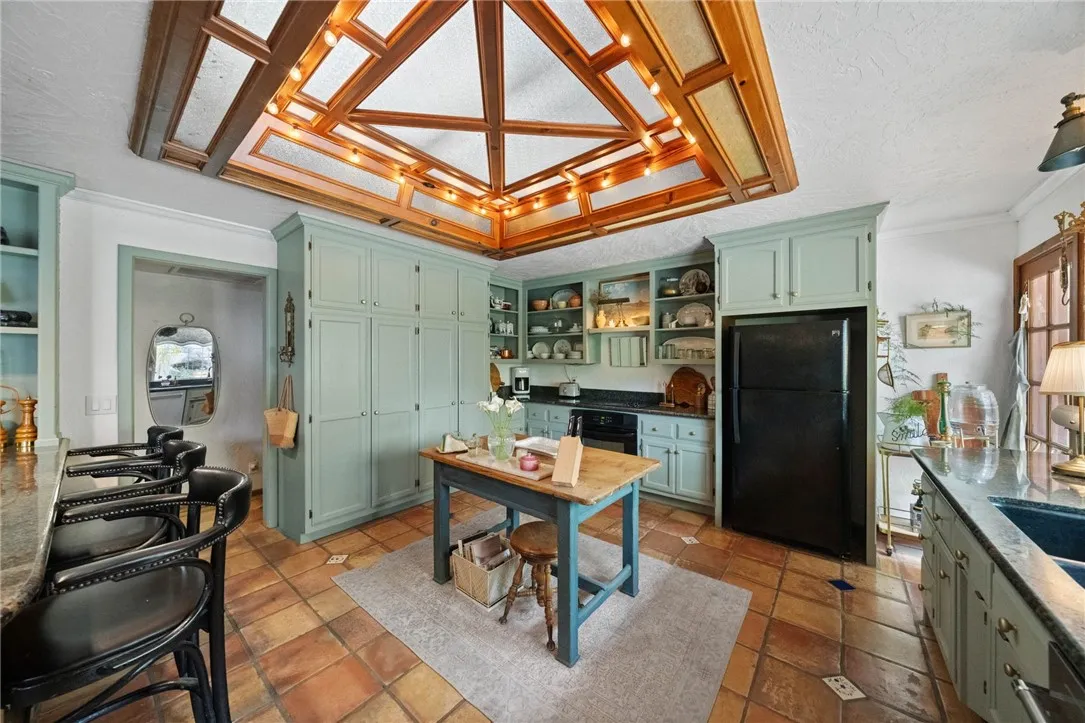 https://cdn.realtyfeed.com/cdn/127/306178784/3dd373fb513b0cba59e23e371b95c8d1.webp