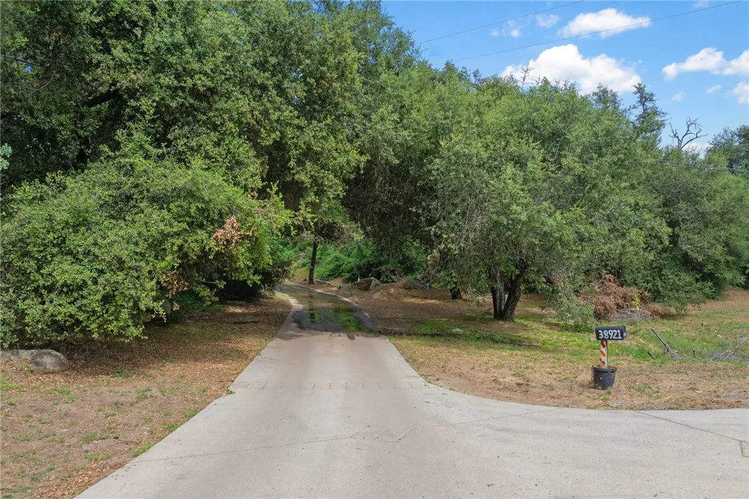 https://cdn.realtyfeed.com/cdn/127/306178784/4f10905d201516fdf6175c0954cc0b37.webp