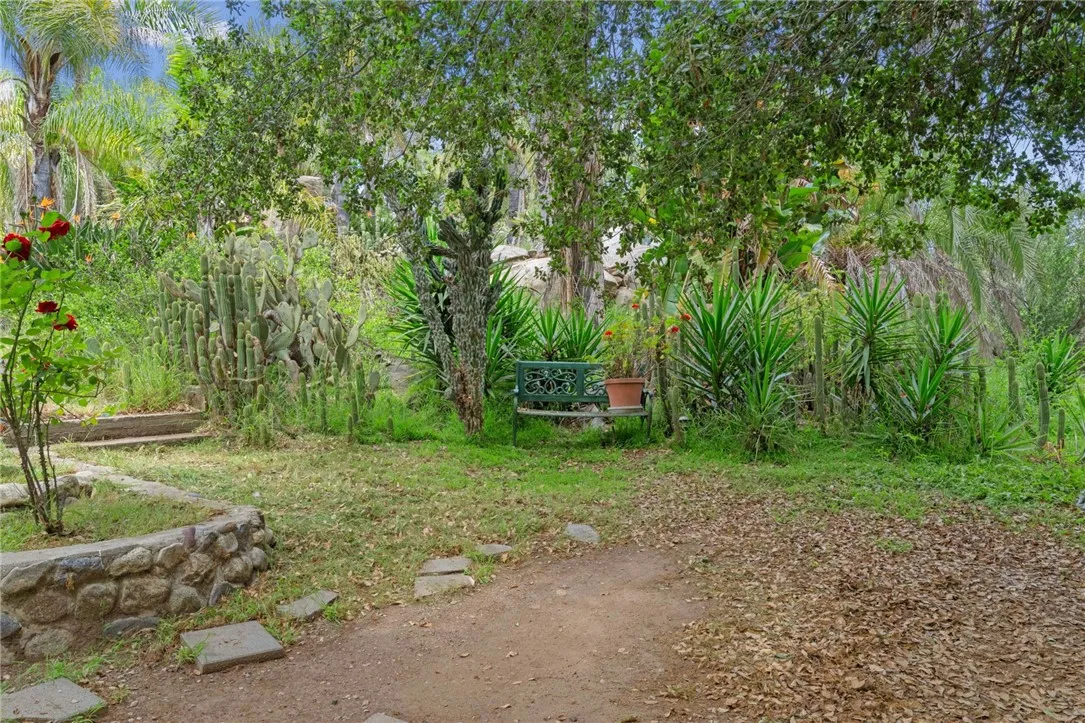 https://cdn.realtyfeed.com/cdn/127/306178784/e376c7907b6364cdf98aa9942df736d6.webp