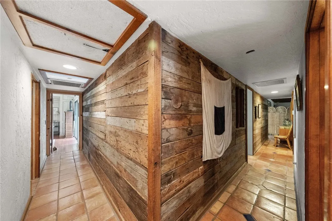 https://cdn.realtyfeed.com/cdn/127/306178784/ea01a4b25d130e9f1b38d3ec5d847926.webp