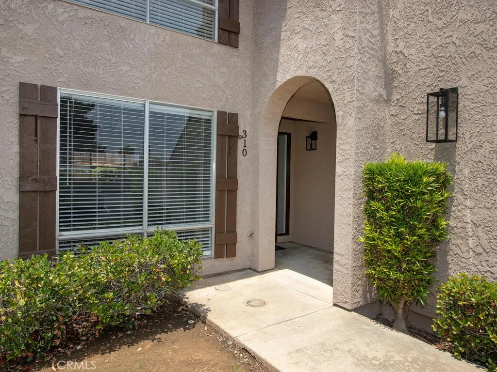 More Details about MLS # ND24106147 : 310 IVY LANE