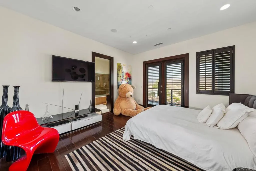 https://cdn.realtyfeed.com/cdn/127/306181299/a4621520148d426c117e39450ca7b1e9.webp