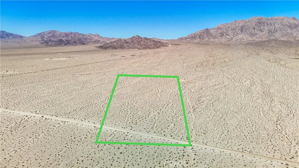 592 Ironage Rd, 29 Palms, Ca 92277