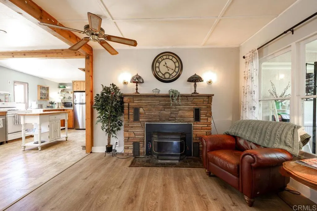 https://cdn.realtyfeed.com/cdn/127/306183952/339b12d884ee65bf0b21d396382350ac.webp