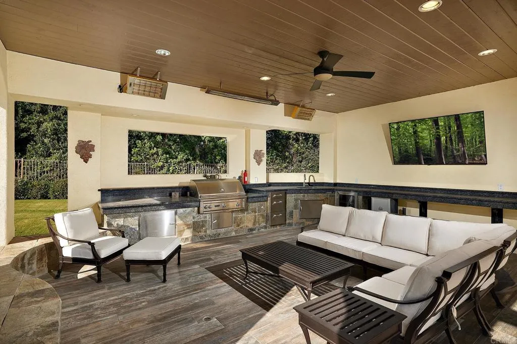 https://cdn.realtyfeed.com/cdn/127/306184105/c0cd2fe6765ea41f6bf418ee5533d42b.webp