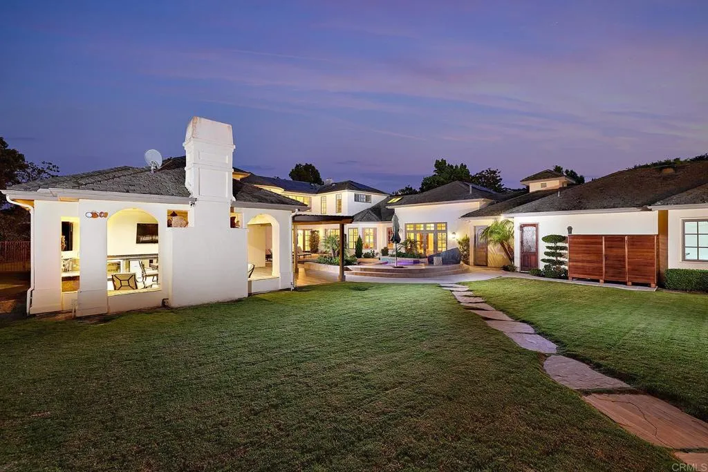 https://cdn.realtyfeed.com/cdn/127/306184105/fb058eb9ba5172fb2942eb40f176637c.webp