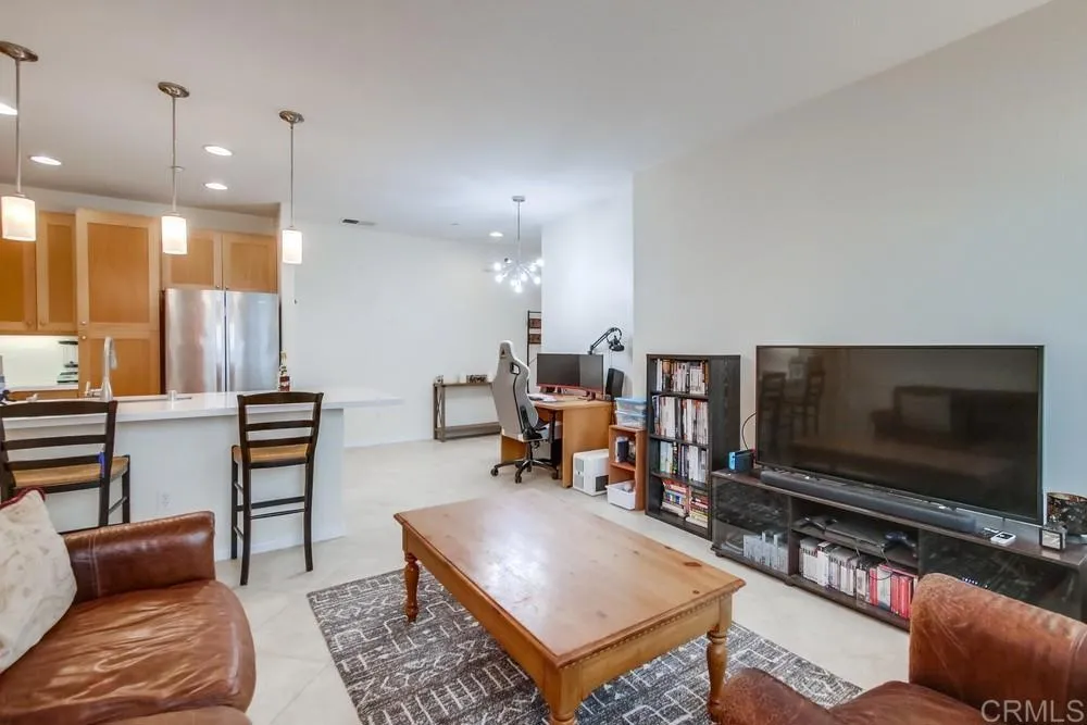 https://cdn.realtyfeed.com/cdn/127/306185175/166d3b4bebb1de0cb0138f43b1377408.webp