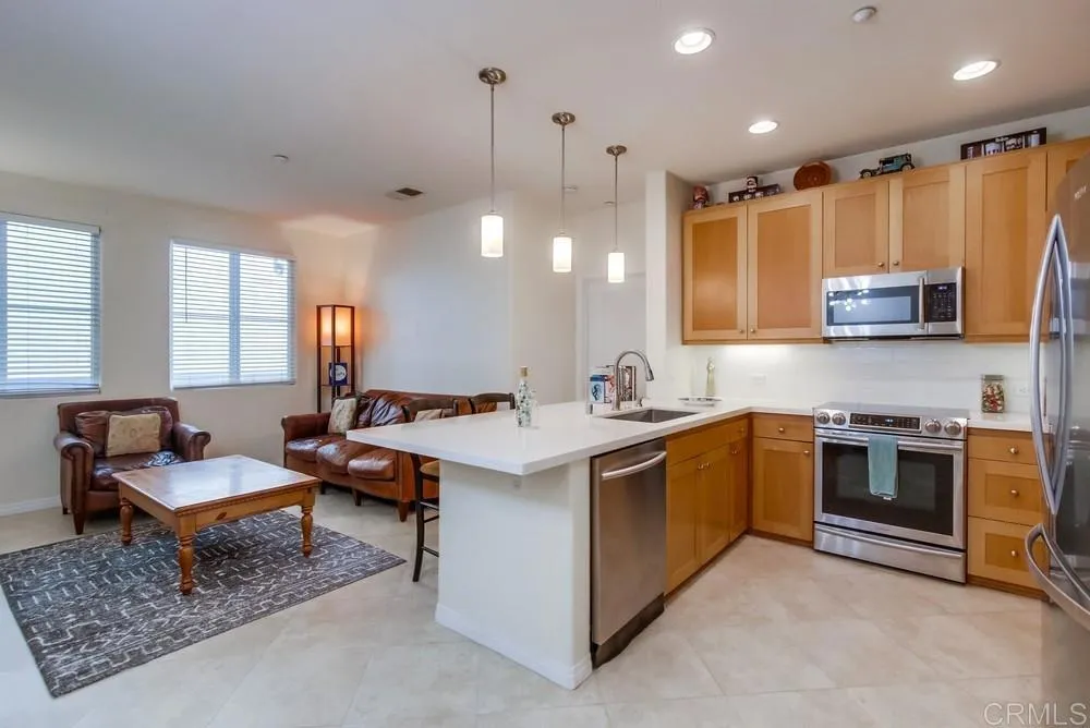 https://cdn.realtyfeed.com/cdn/127/306185175/585d2e04be601e456f719748ea0ef847.webp