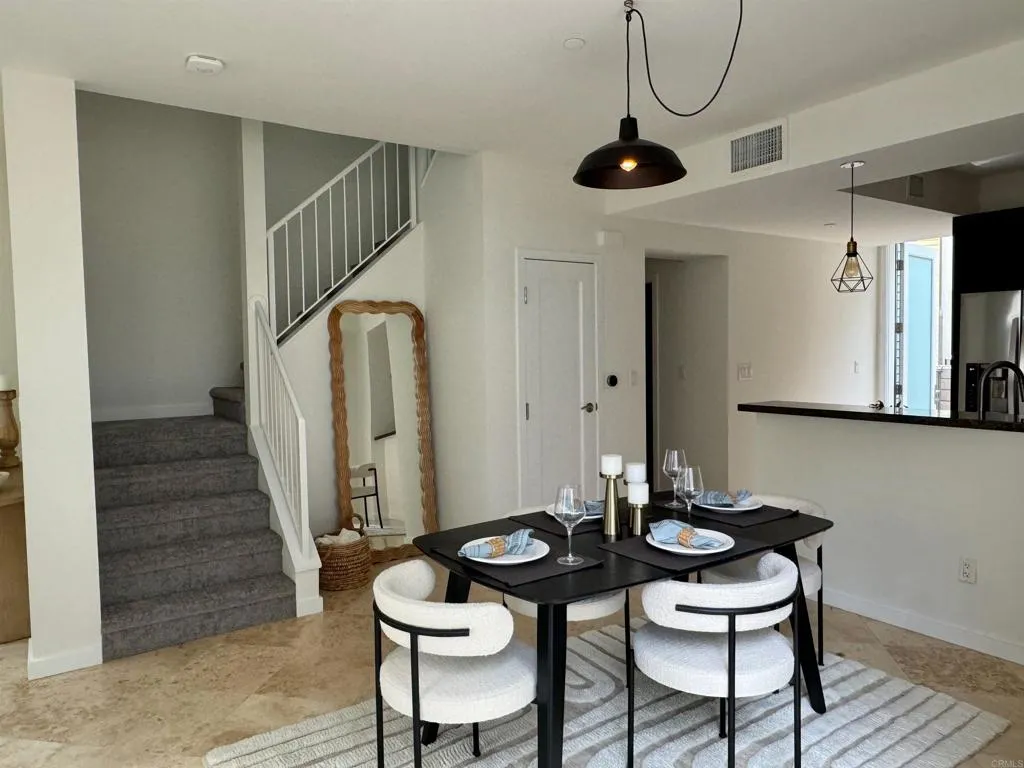 https://cdn.realtyfeed.com/cdn/127/306187132/0f89a9e614d226e3a0669634308a2e05.webp