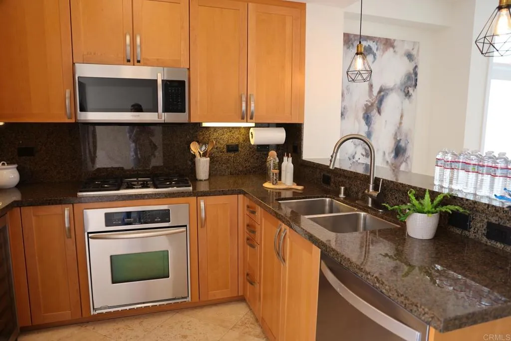 https://cdn.realtyfeed.com/cdn/127/306187132/25525bcb8352423faf2bb7a8e3f511cb.webp
